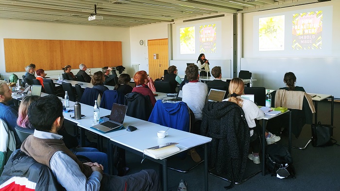 PhD student Lakshmi Dilipkumar presents at the second IDK Colloquium.