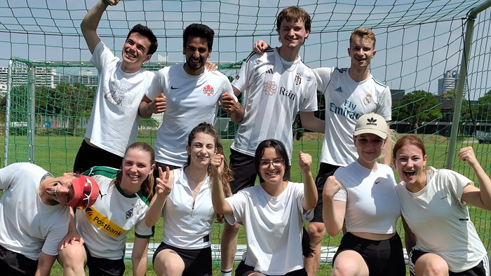 Mannschaftsbilder der Teams beim Elite-Cup 2025