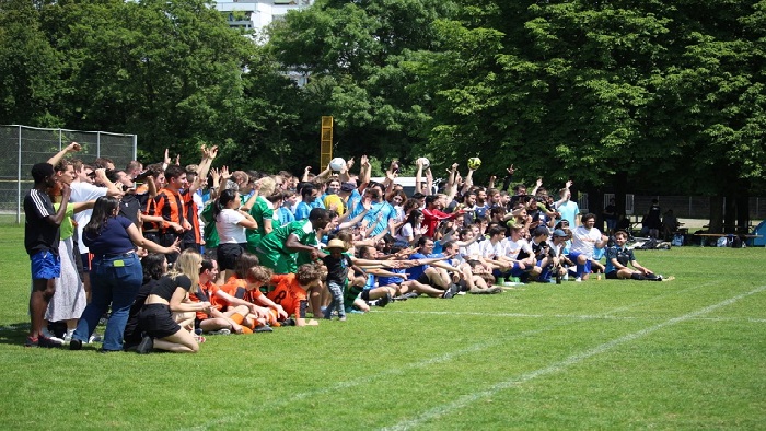 Gruppenbild aller Teilnehmenden