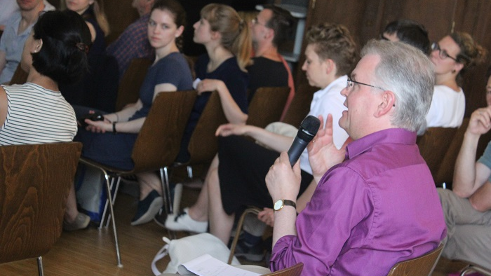 © Irma Petraityte-Luksiene Der Musikwissen-schaftler W. Anthony Sheppard während einer Diskussion.