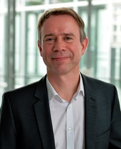 Portrait picture of Prof. Dr. Markus Krajewski 