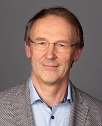 Porträtbild von Prof. Dr. Bernhard Schmauß